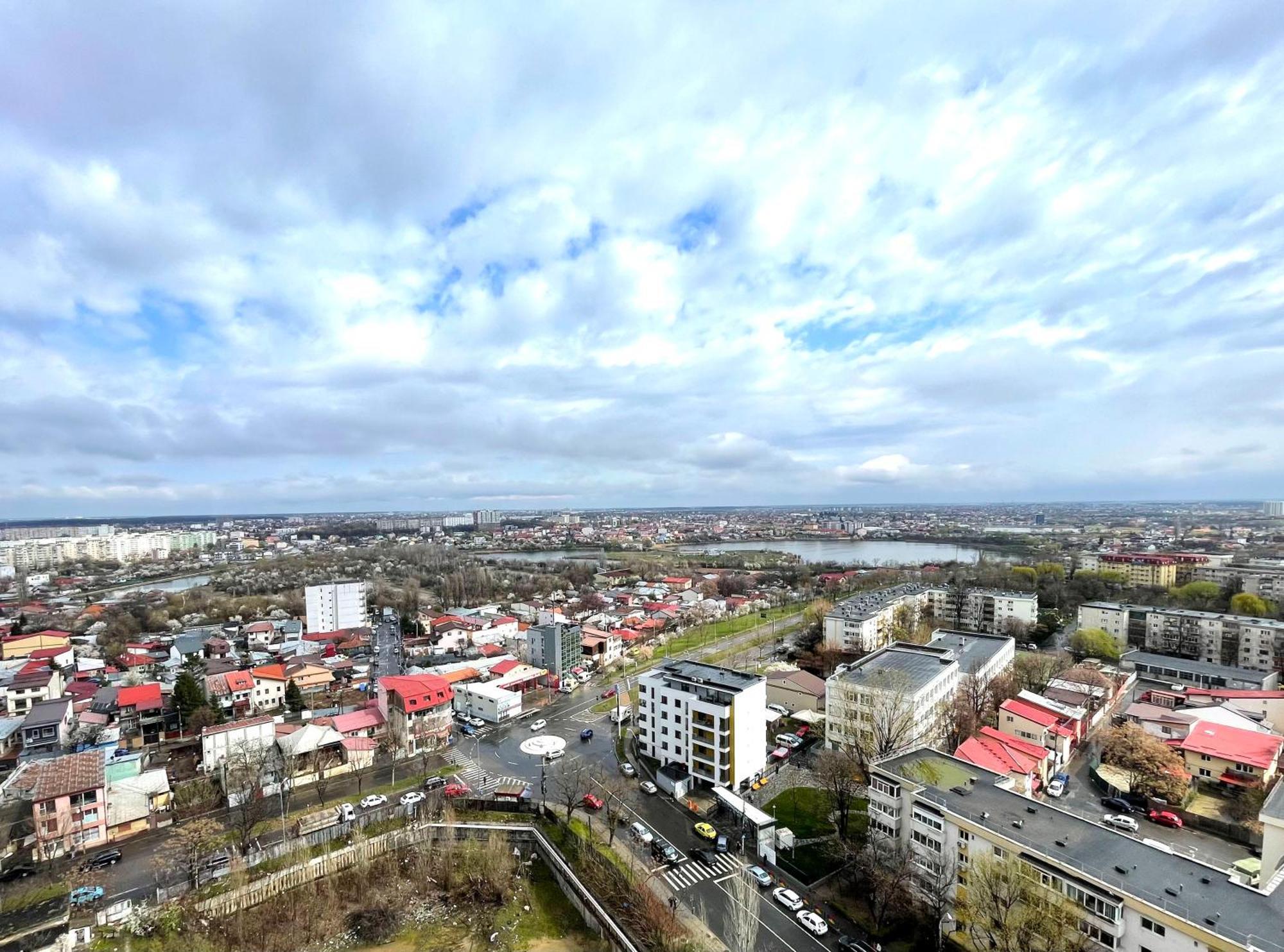 Apartment Sky-high: 15th Floor Modern In Doamna Ghica Area