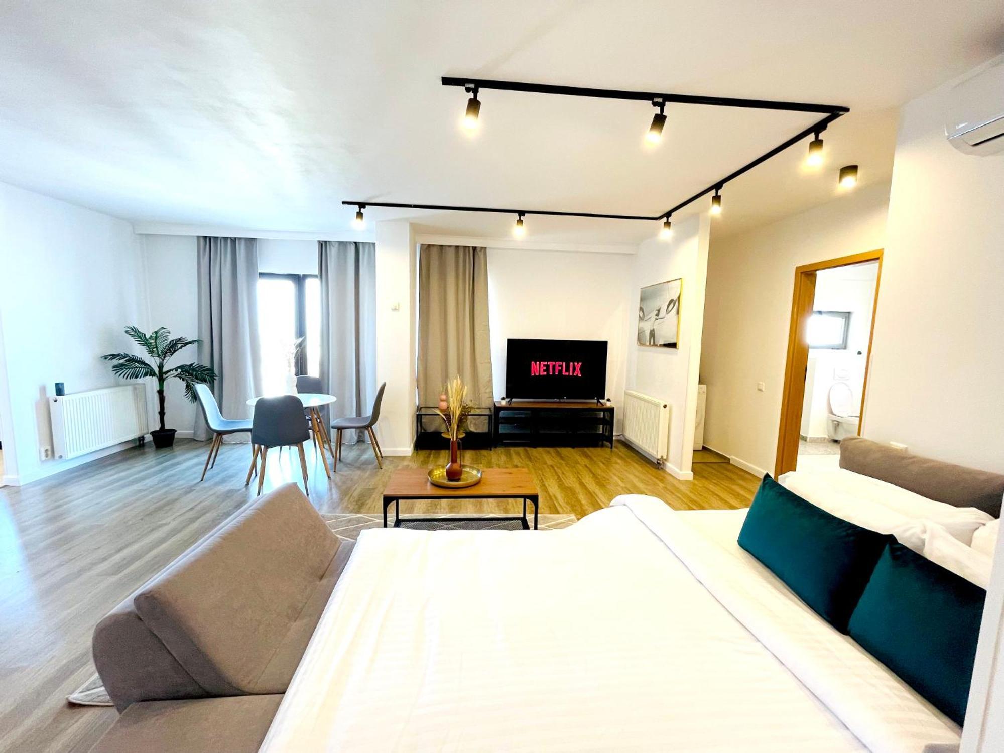 Sky-high: 15th Floor Modern In Doamna Ghica Area Apartment